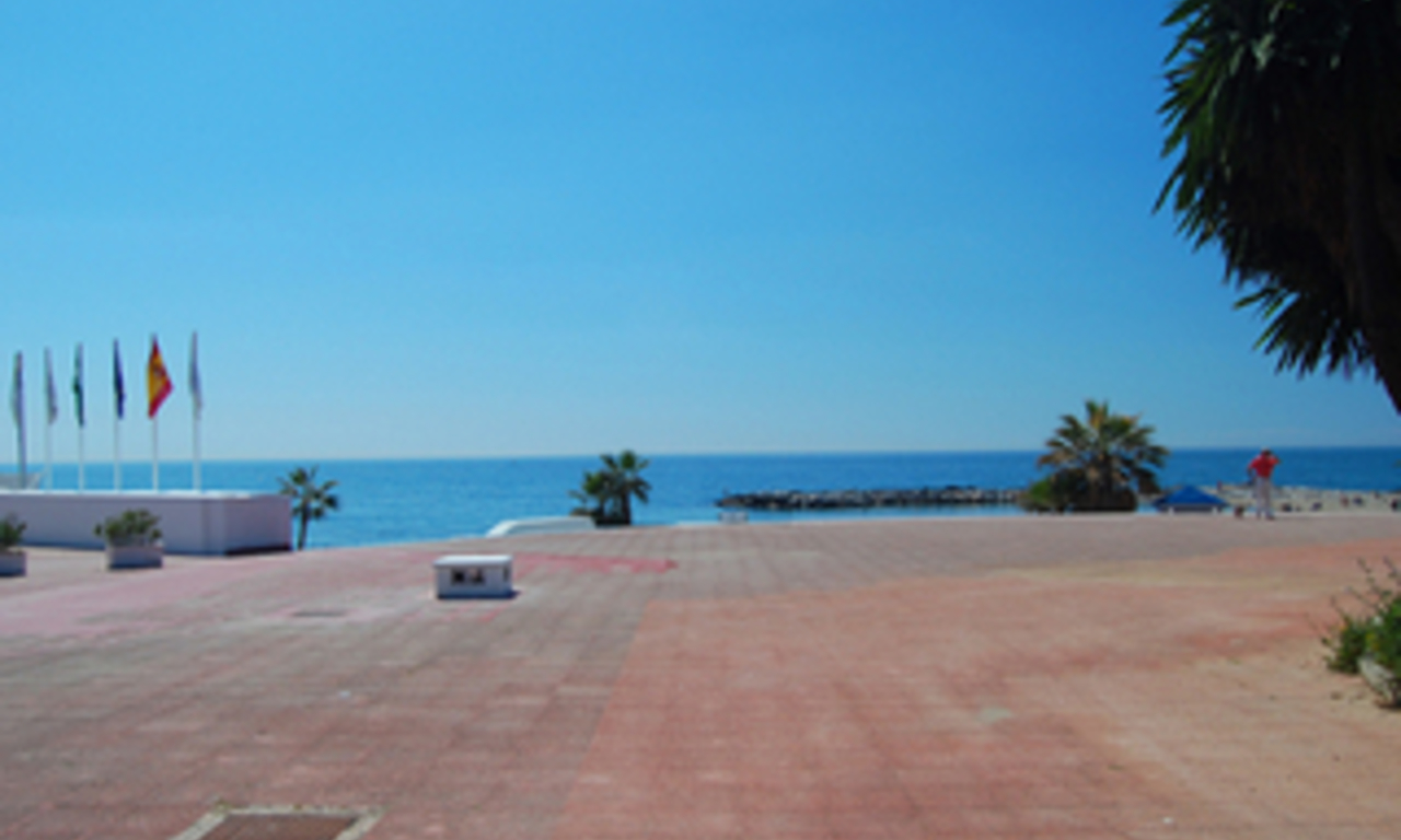 Apartamento cerca de la playa en venta, 2nda línea de playa, Puerto Banús – Marbella 15