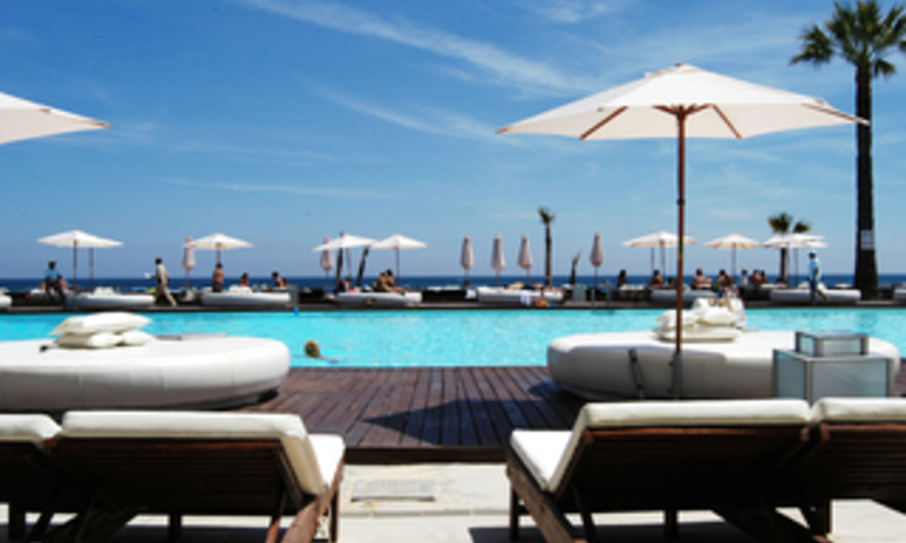 Apartamento cerca de la playa en venta, 2nda línea de playa, Puerto Banús – Marbella 20