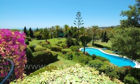 /db/huizen/1288620055view_swimmingpool_01.jpg.thumb.jpg
