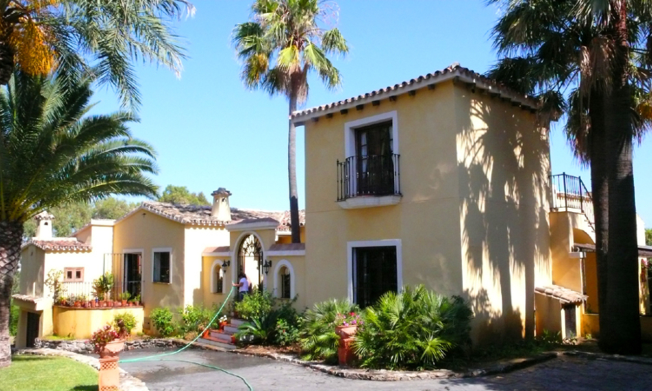 Villa en venta en la Milla de Oro, Marbella – Puerto Banús 1