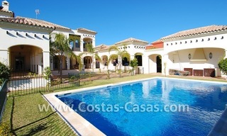 Villa de lujo en zona de playa a la venta en Marbella 1