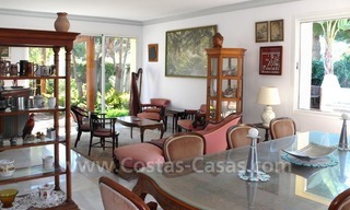Villa en venta cerca de la playa en Los Monteros Marbella 6