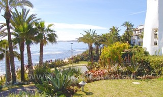 Espacioso apartamento de lujo a la venta en un complejo situado en primera línea de playa en la Milla de Oro – Marbella 11