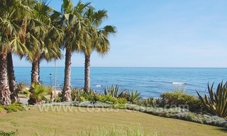 Espacioso apartamento de lujo a la venta en un complejo situado en primera línea de playa en la Milla de Oro – Marbella 14