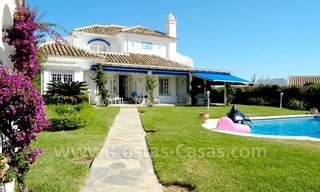 Villa cerca de playa de estilo español a la venta en Marbella este 1