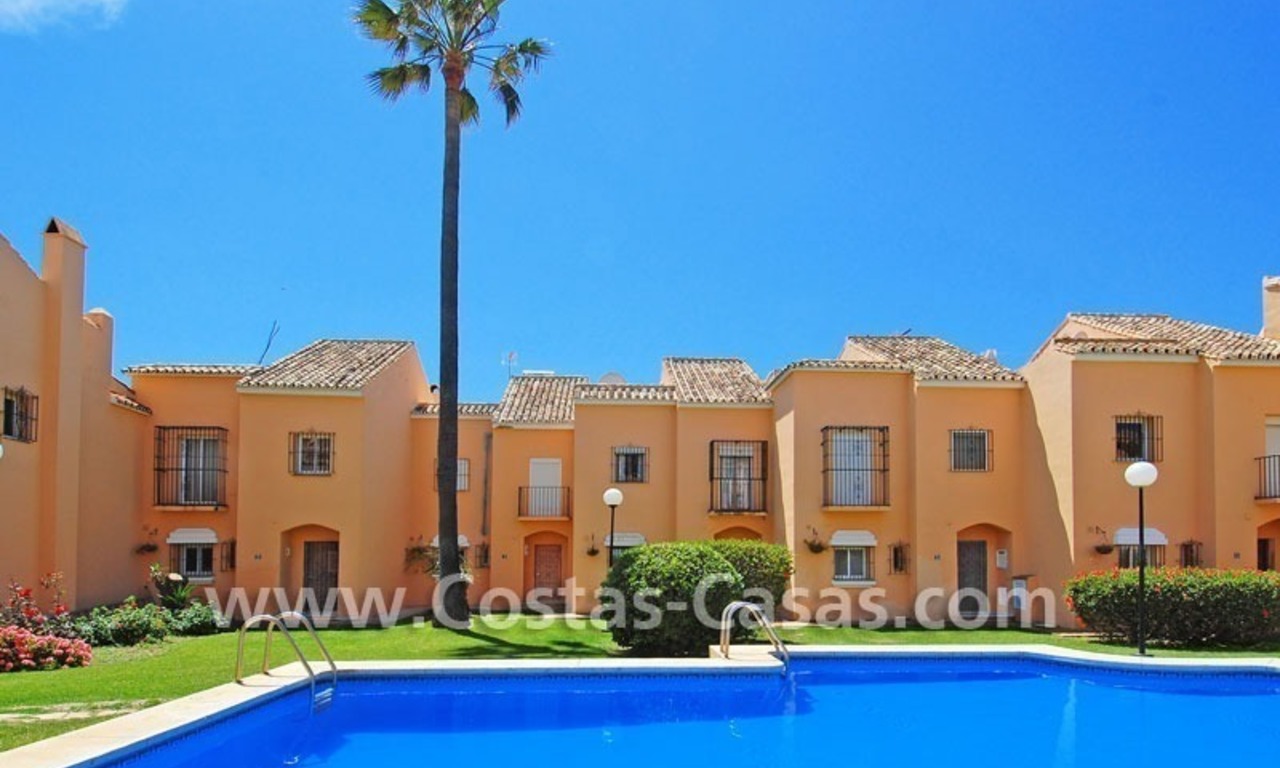 Casa adosada a la venta en Marbella en la primera linea de playa 7