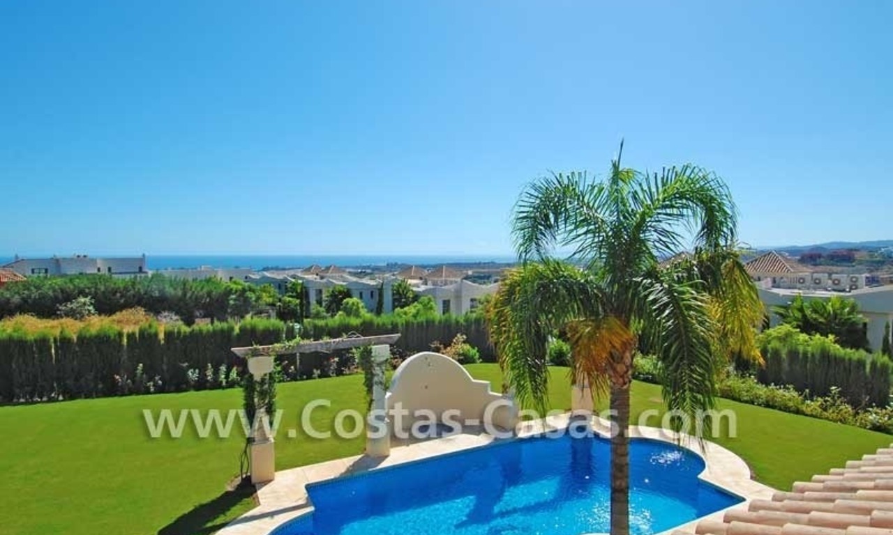 Villa moderna de estilo andaluz para comprar, complejo de golf, Nueva Milla de Oro, Puerto Banús - Marbella, Estepona 25