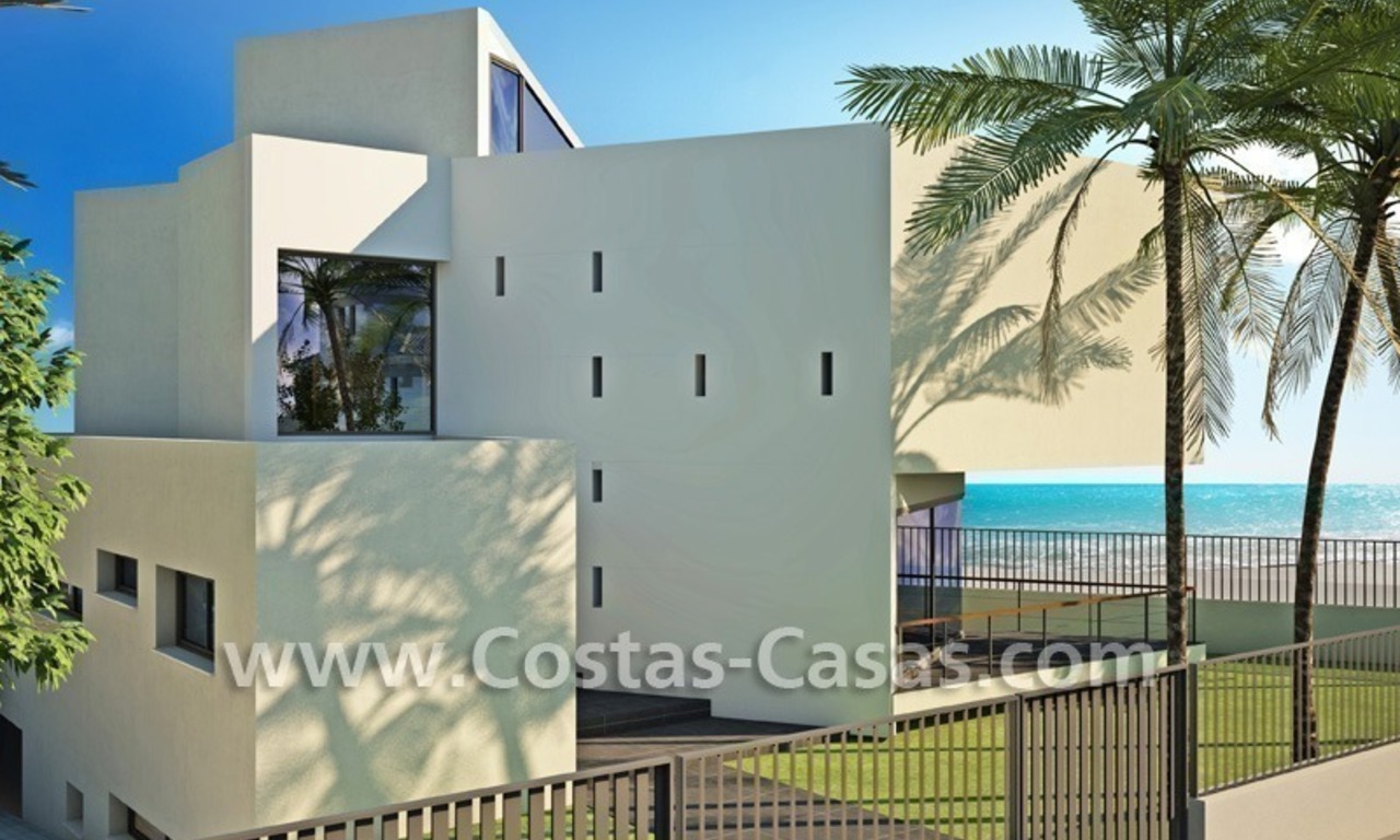 Villas en primera linea de playa en venta, Marbella - Costa del Sol 1
