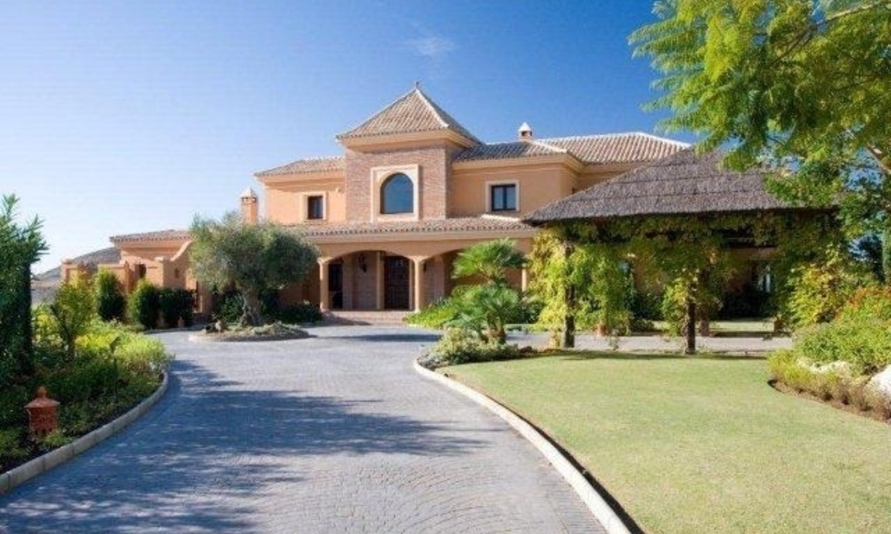 Villa de lujo en venta en campo de golf en la zona de Marbella – Benahavis 1