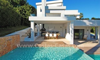 Villa de estilo moderno a la venta en Nueva Andalucía - Marbella 3