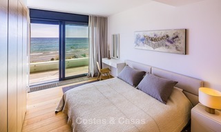Villa moderna frente al mar en venta en Marbella con vistas al Mediterráneo 1166 