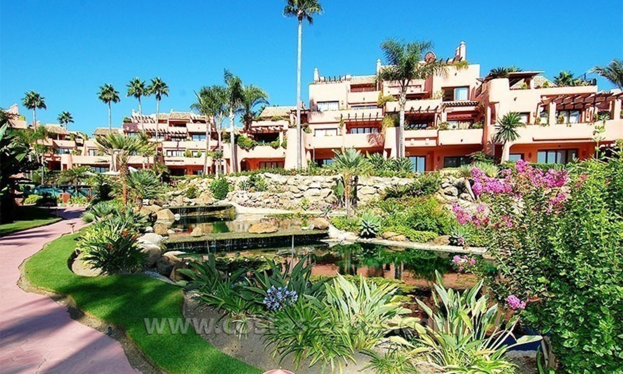 Apartamento de lujo frontal al mar para alquilar en vacaciones en complejo en primera línea de playa en la Milla de Oro, Marbella - Estepona, Costa del Sol 21