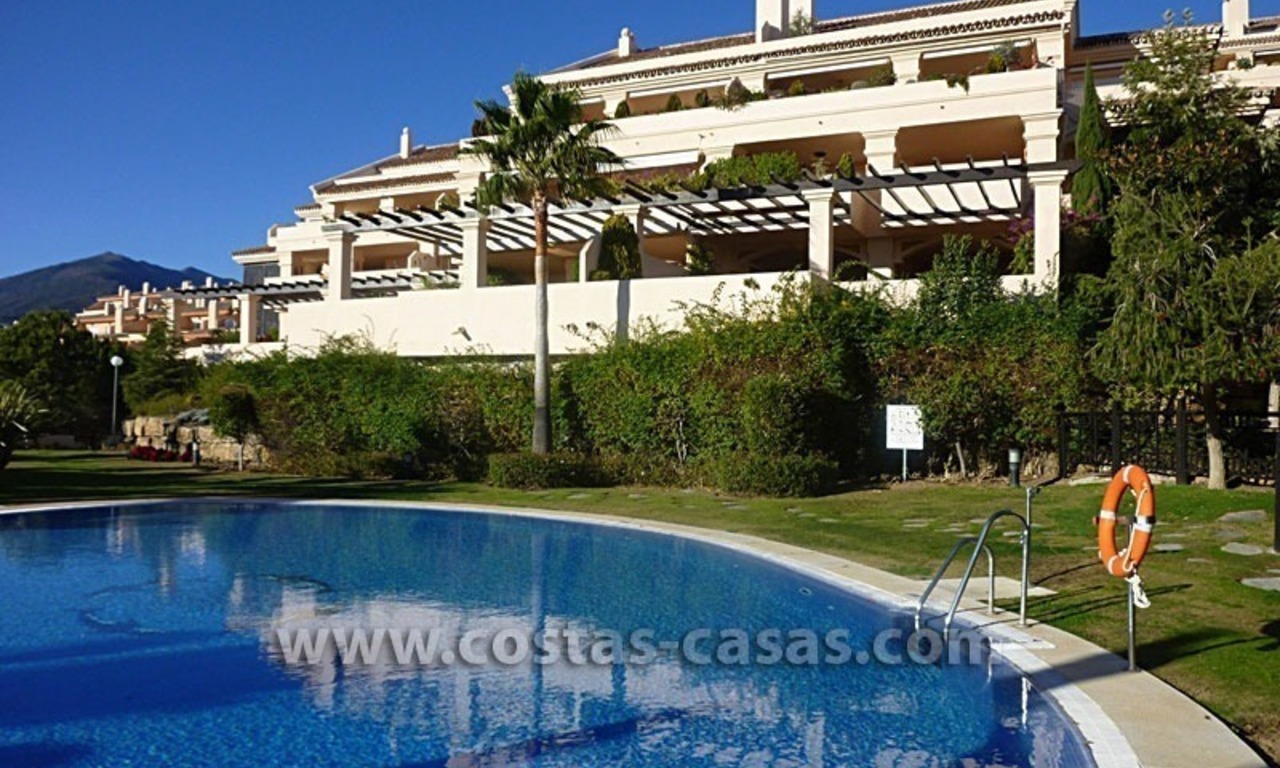 Se Vende: Amplio Duplex Ático apartamento en Nueva Andalucía – Marbella 3