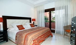 Apartamento en primera linea de playa en venta en el complejo exclusivo, Nueva Milla de Oro, Marbella - Estepona 15