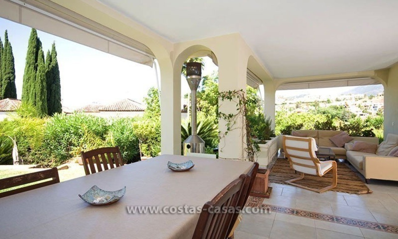 En venta: Ganga villa cerca de Campos de Golf en Nueva Andalucía, Marbella 1