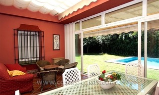 En venta: Villa en primera linea de playa, Marbella Oeste 18