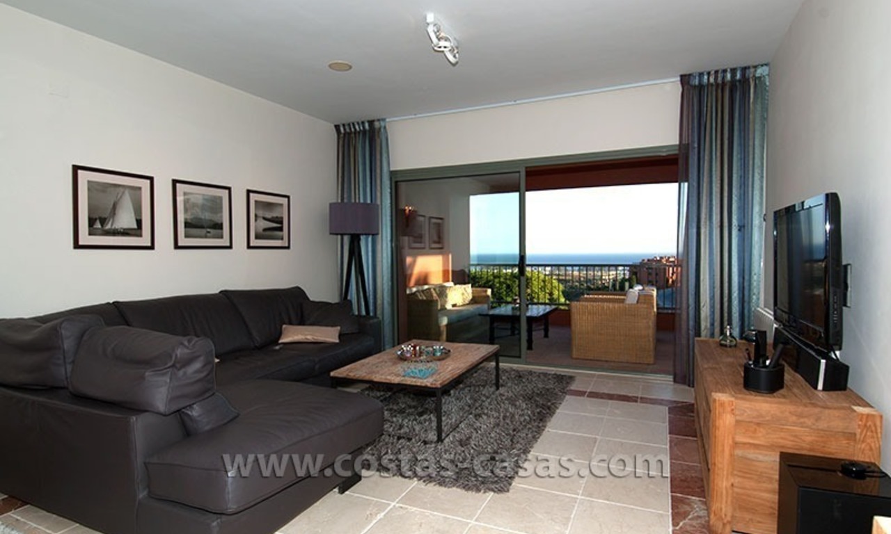 En venta: Apartamento de lujo en el Golf Resort entre Marbella, Benahavís y Estepona 6