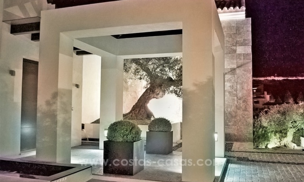 A la venta: Villa de diseño de calidad de primera clase en Benahavis - Marbella 16