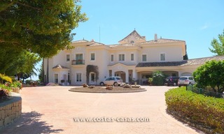 En Venta: Enorme mansion cerca de campos de golf en Benahavís - Marbella 1
