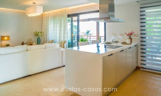 Nuevos y modernos apartamentos en venta en Benahavis - Marbella. 7338 