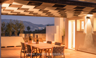 Nuevos apartamentos de lujo de estilo andaluz en venta en Marbella 21550 