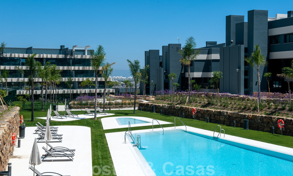 Apartamentos modernos con vistas al mar en venta, Marbella - Estepona 33753