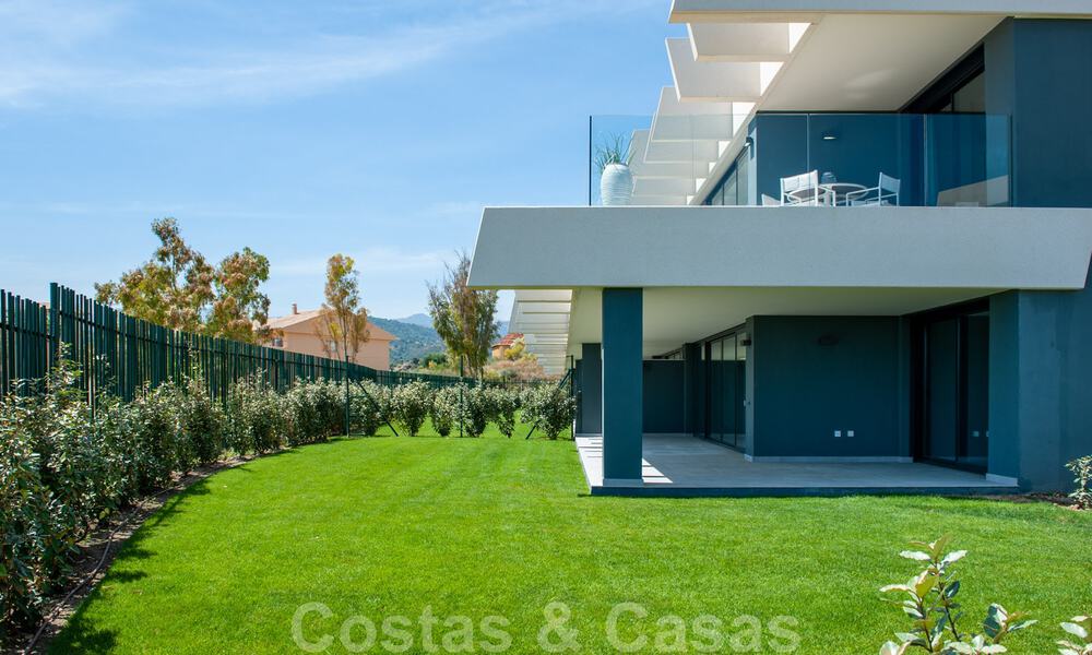 Apartamentos modernos con vistas al mar en venta, Marbella - Estepona 33779