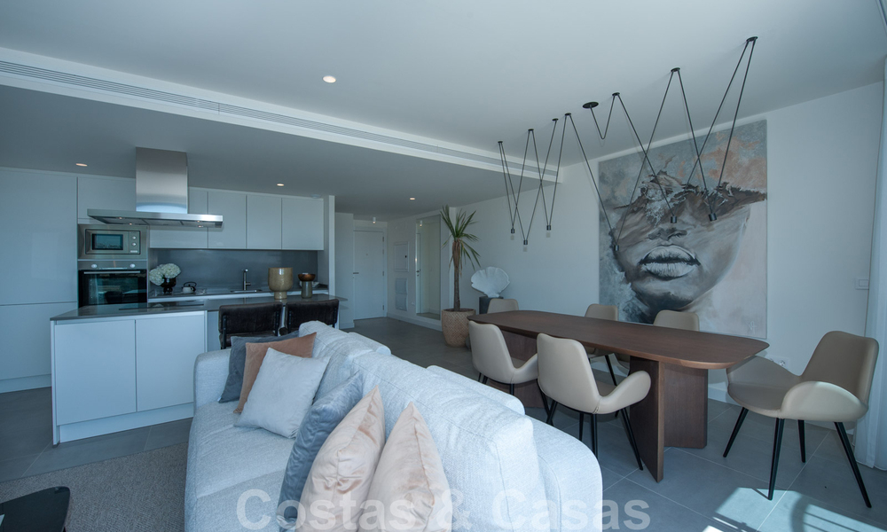 Apartamentos modernos con vistas al mar en venta, Marbella - Estepona 33810