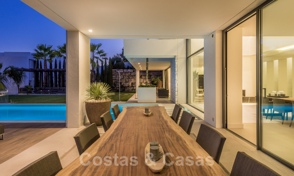 Fantástica villa contemporánea cerca de Golf con vistas al mar en Benahavis - Marbella 33954