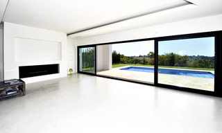 Villas contemporáneas de lujo 1ª línea Golf en venta en Marbella - Benahavis 30443 