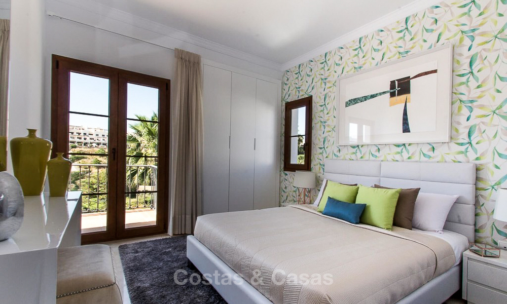Nuevas villas en venta listas para entrar a vivir, en primera línea de golf de un resort privado, New Golden Mile, Marbella - Estepona 3516