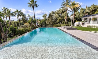 Atractiva y espaciosa villa de lujo renovada, con majestuosas vistas al mar, en venta, Marbella Este 3602 