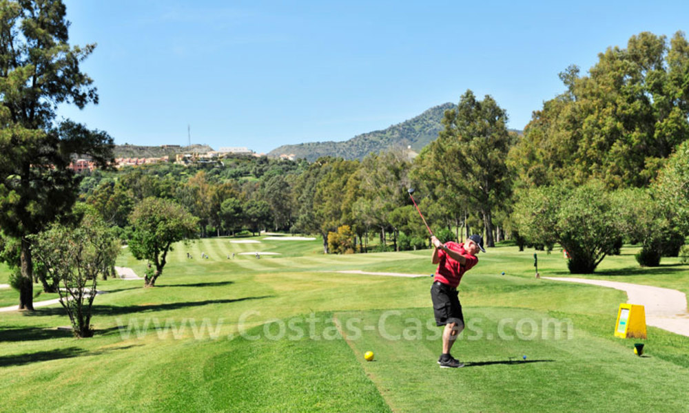 Apartamento de lujo en venta en primera linea de golf en Marbella - Estepona 3650
