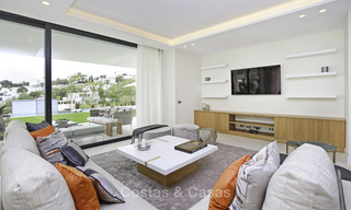 Villa de lujo moderna y contemporánea a estrenar con vistas al mar en venta, Benahavis, Marbella 36614 