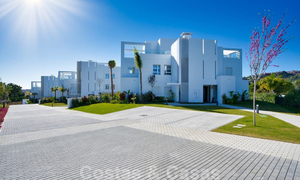 Exclusivos apartamentos nuevos en venta en un exclusivo resort de golf en Benahavis - Marbella. Listo! Último unidad - Ático! 33235