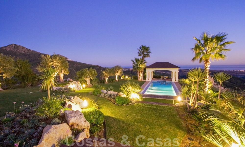 Exclusiva villa en venta, con vistas al mar en un resort enMarbella - Benahavis 22376