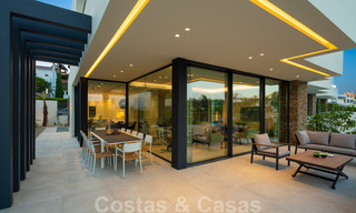Nuevas, contemporáneas y modernas villas de lujo a la venta en una nuevo desarrollo tipo boutique en Estepona - Marbella 32955 