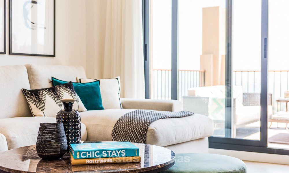 Nuevos apartamentos de lujo de estilo andaluz con impresionantes vistas al mar en venta, en Benahavis - Marbella 5071