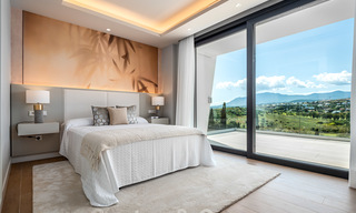 Exclusivas y modernas villas de lujo con vistas panorámicas al mar en venta, Marbella - Estepona 25333 