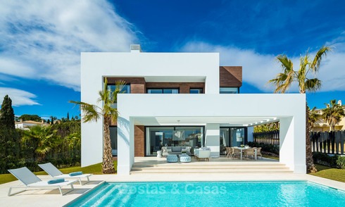 Elegantes villas de diseño contemporáneo a la venta en la Nueva Milla de Oro, Marbella - Estepona 6635