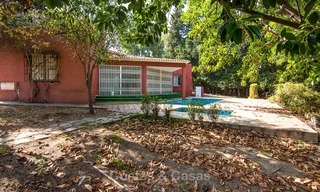 Para ser renovada - Villa en una parcela grande en venta en una ubicación espectacular y privilegiada - Milla de Oro, Marbella 6986 