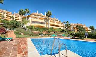 Amplio apartamento de lujo en planta baja con vistas al mar en venta - Elviria, Marbella Este 7552 