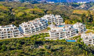 Nuevos y modernos apartamentos en primera línea de golf con vistas al mar en venta en un resort de lujo en La Cala, Mijas 8966 