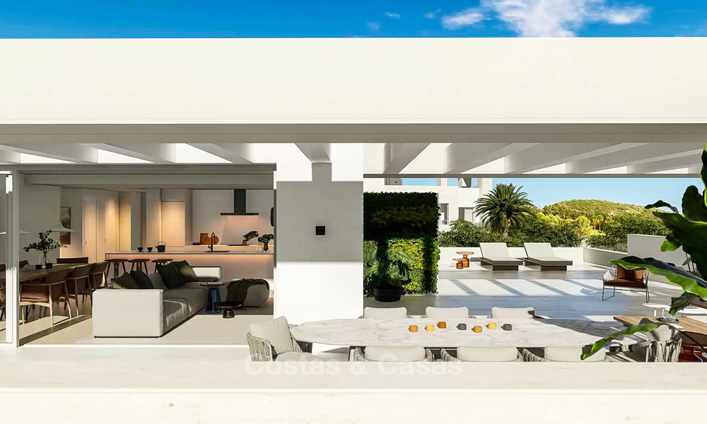 Deliciosos y modernos apartamentos en primera línea de golf en venta en un exclusivo complejo nuevo, Casares, Costa del Sol. 8042