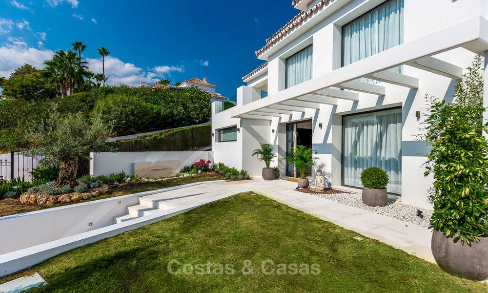 Lista para entrar a vivir! Villa de estilo andaluz completamente reformada en venta, Valle del Golf - Nueva Andalucía - Marbella 8400