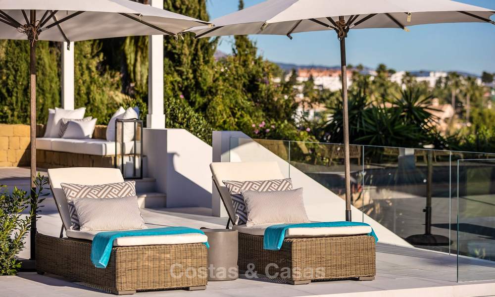 Espectacular villa de lujo totalmente reformada con vistas al mar en venta, primera línea de golf, Nueva Andalucía, Marbella 8666