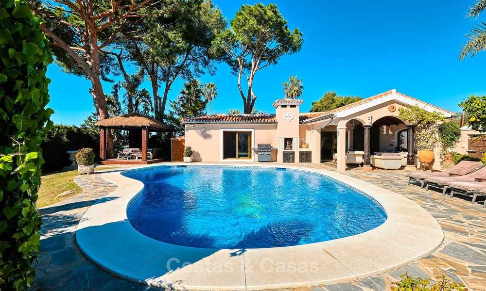 Acogedora villa de estilo tradicional con vistas al mar en venta, lista para ser habitada - Elviria, Este de Marbella 8806