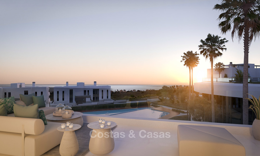 Apartamentos de lujo modernos y a estrenar con vistas al mar en venta en Estepona 9193