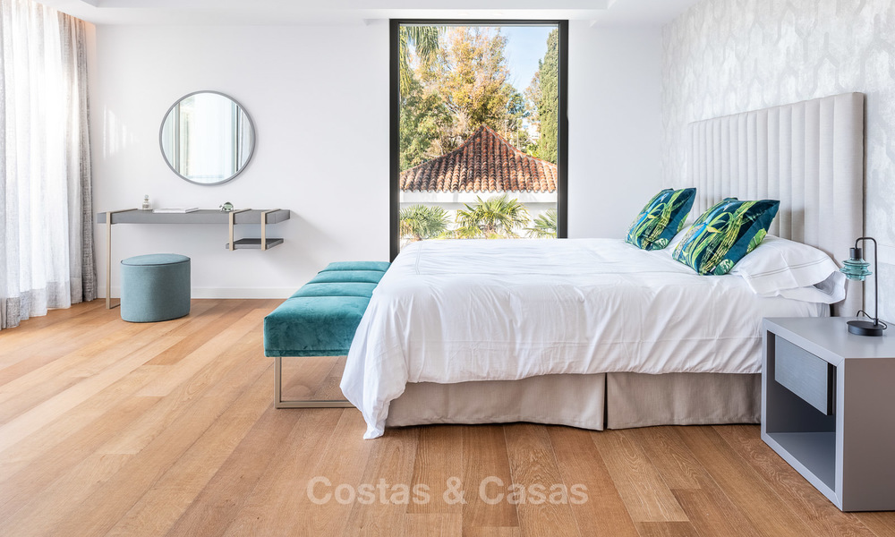 Exquisita y moderna villa de lujo en venta, Puerto Banús, Marbella 9506
