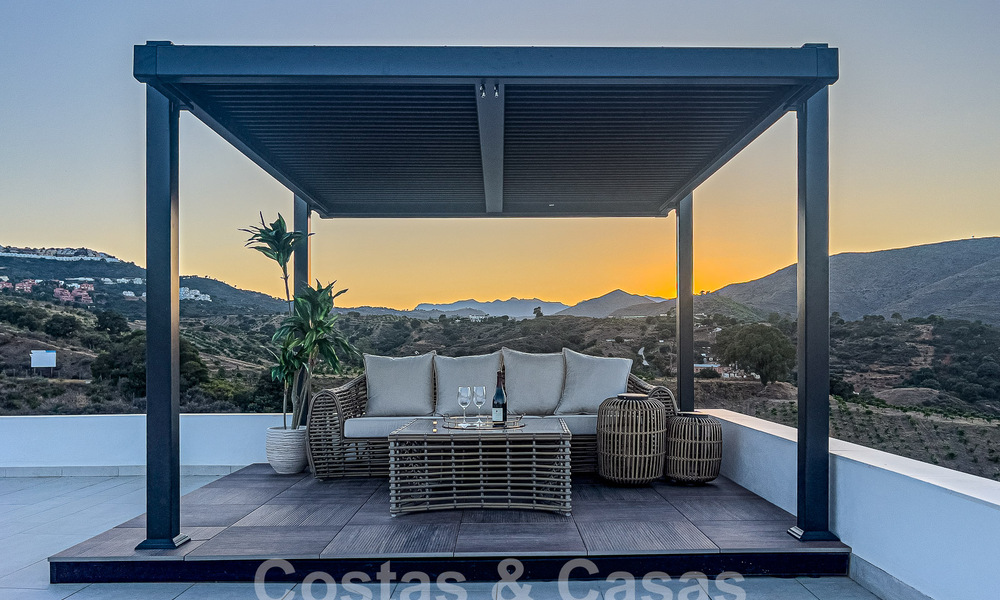 Nuevas y exclusivas villas de lujo en un complejo de golf de primera clase en venta en Mijas - Costa del Sol 56677